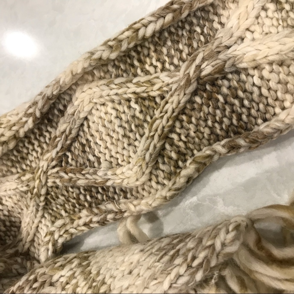 Scarf - Picture 3 of 7